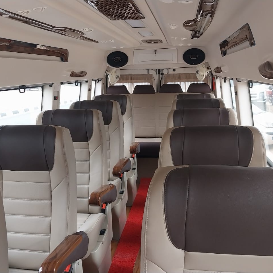 15 Seater Maharaja Tempo Traveller Dehradun