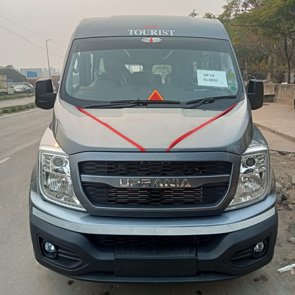 12 Seater Urbania Tempo Traveller Dehradun